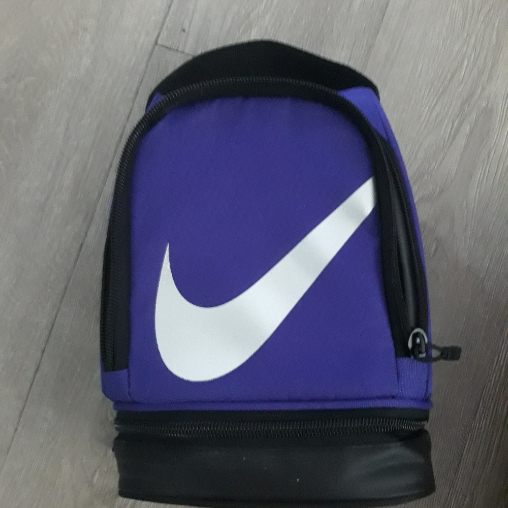 Nike lunchbox